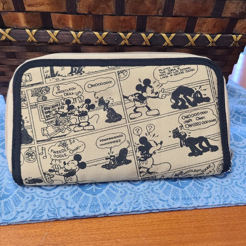 Disney Mickey Mouse Minnie Mouse Comic Wallet Clutch Beige Black Color